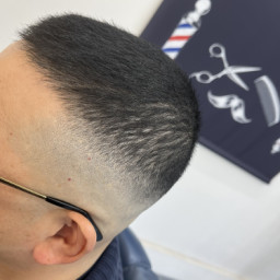 ボウズ おしゃれ坊主フェード カットスペース K Barber Shop 横浜市港南区の理容室 上永谷と下永谷の中間地にある理髪店です フェードカットやスキンフェードなどのメンズカットに定評あり 駐車場２台分完備