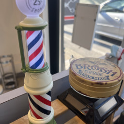 22年01月の記事一覧 ページ2 カットスペース ｋ ｰ Barber Shop 横浜市港南区の理容室 上永谷と下永谷の中間地にある理髪店です フェードカットやスキンフェードなどのメンズカットに定評あり 駐車場２台分完備