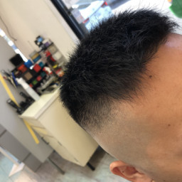 ボウズ おしゃれ坊主フェード ページ3 カットスペース ｋ ｰ Barber Shop 横浜市港南区の理容室 上永谷と下永谷の中間地にある理髪店です フェードカットやスキンフェードなどのメンズカットに定評あり 駐車場２台分完備