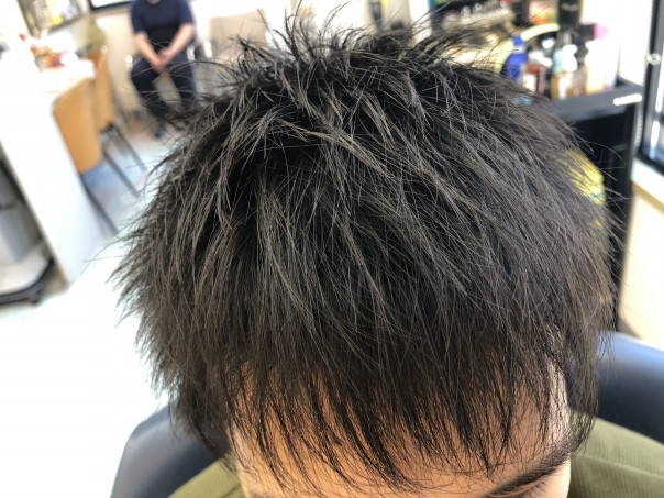 無造作シャギーなメンズショートスタイル カットスペース ｋ ｰ Barber Shop 横浜市港南区の理容室 上永谷と下永谷の中間地にある理髪店です フェードカットやスキンフェードなどのメンズカットに定評あり 駐車場２台分完備