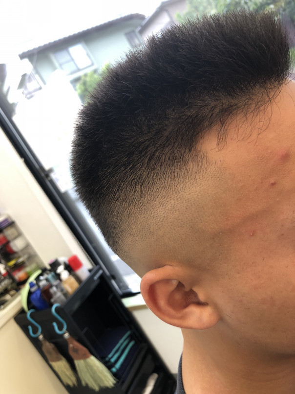 メンズベリーショート カドを出しすぎないブロースカットにスキンフェード Barber Style カットスペース k ー Barber Shop 横浜市港南区の理容室 上永谷と下永谷の中間地にある理髪店です フェードカットやスキンフェードなどのメンズカットに定評あり 駐車場2 メンズベリーショート カドを出しすぎないブロースカットにスキンフェード Barber Style カットスペース k ー Barber Shop 横浜市港南区の理容室 上永谷と下永谷の中間地にある理髪店です フェードカットやスキンフェードなどのメンズカットに定評あり 駐車場2