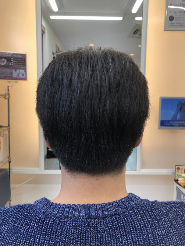 就活スタイル サイドが膨らむ硬い髪質のお客様 カットスペース K 就活スタイル サイドが膨らむ硬い髪質のお客様 カットスペース K