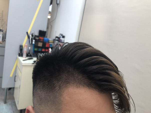 アシンメトリー ツーブロック フェードカット カットスペース K Barber Shop 横浜市港南区の理容室 上永谷と下永谷の中間地にある理髪店です フェードカットやスキンフェードなどのメンズカットに定評あり 駐車場２台分完備