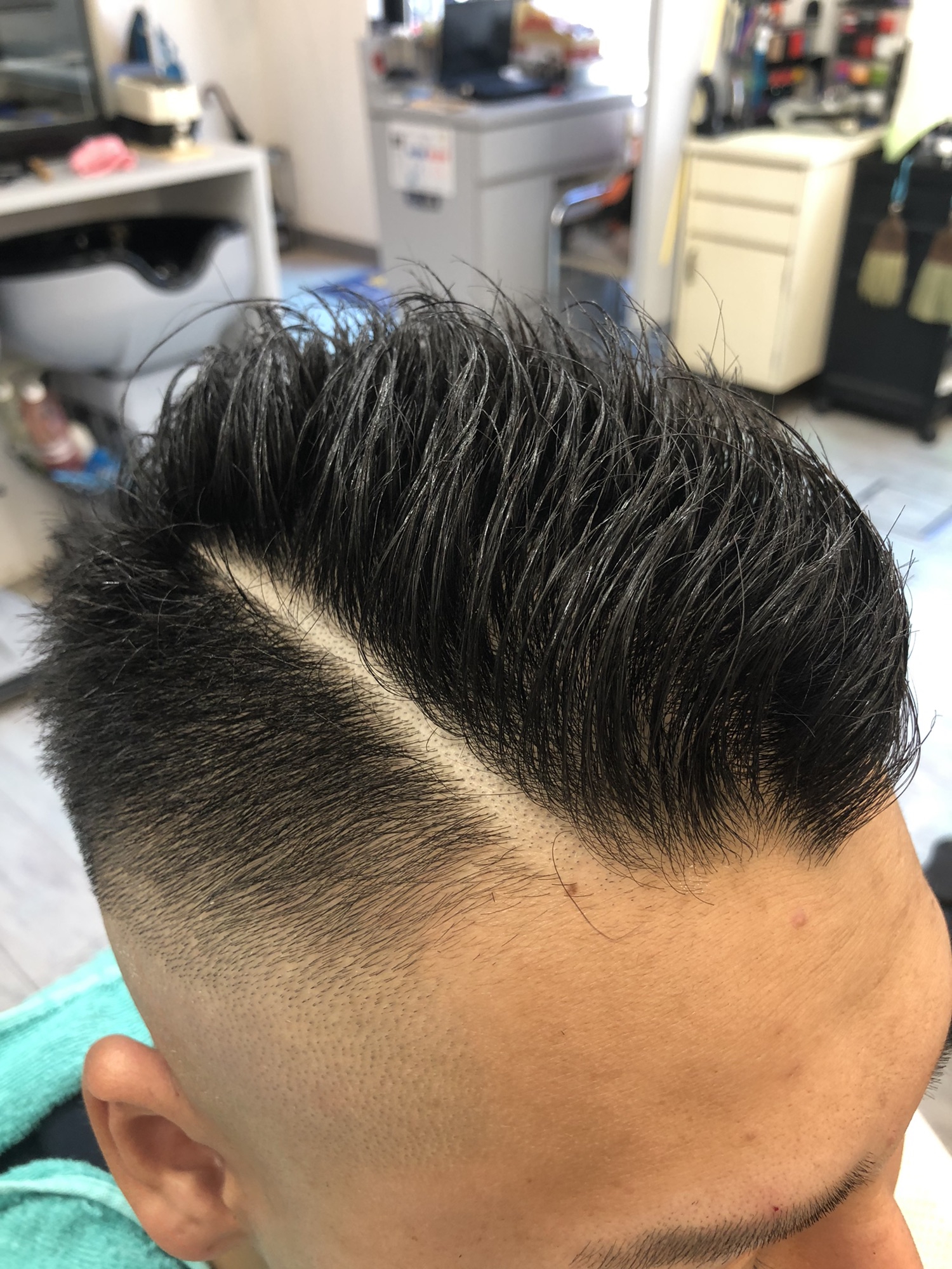 スキンフェード ハードパート ポンパドールとソフトモヒカンの融合 カットスペース K Barber Shop 横浜市港南区の理容室 上永谷と下永谷の中間地にある理髪店です フェードカットやスキンフェードなどのメンズカットに定評あり 駐車場２台分完備