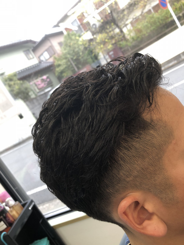 アイロンパーマ ツーブロック ハードパート フェードカット Barberスタイル カットスペース K Barber Shop 横浜市港南区の理容室 上永谷と下永谷の中間地にある理髪店です フェードカットやスキンフェードなどのメンズカットに定評あり 駐車場２台分完備