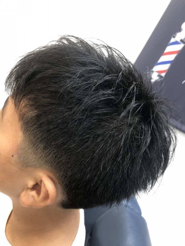 中学生 ふんわり毛束感のフェードカット カットスペース K Barber Shop 横浜市港南区の理容室 上永谷と下永谷の中間地にある理髪店です フェードカットやスキンフェードなどのメンズカットに定評あり 駐車場２台分完備