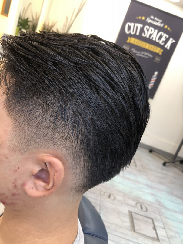 メンズ フェードカット サイドパート ポンパドール カットスペース K Barber Shop 横浜市港南区の理容室 上永谷と下永谷の中間地にある理髪店です フェードカットやスキンフェードなどのメンズカットに定評あり 駐車場２台分完備