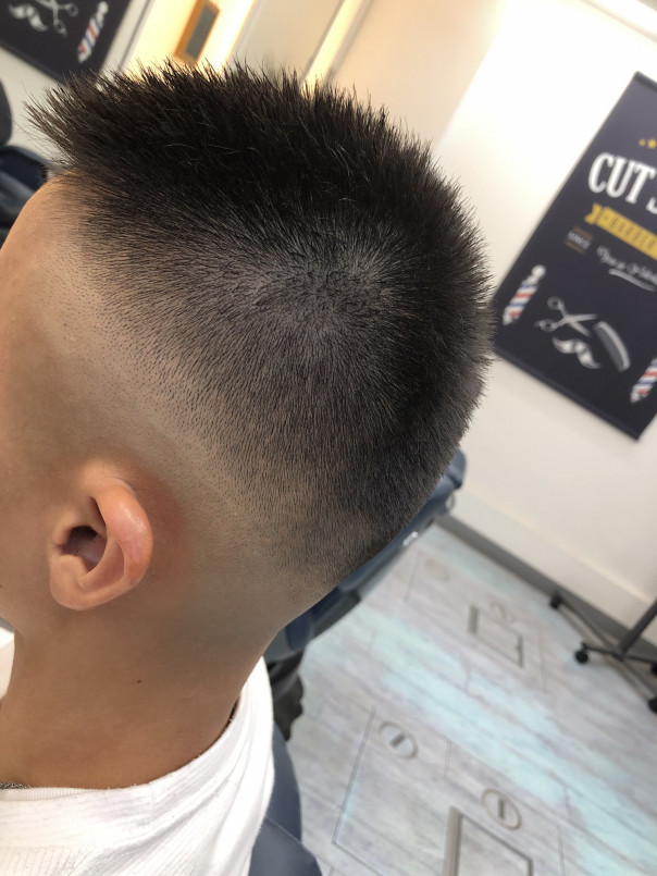 お洒落ボウズなスキンフェード カットスペース K Barber Shop 横浜市港南区の理容室 上永谷と下永谷の中間地にある理髪店です フェードカットやスキンフェードなどのメンズカットに定評あり 駐車場２台分完備