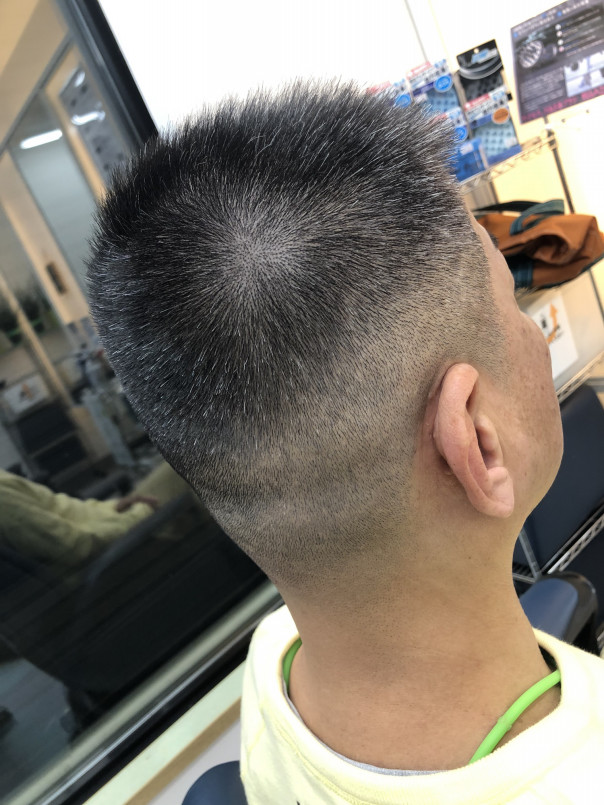 おしゃれボウズ フェードカット カットスペース K Barber Shop 横浜市港南区の理容室 上永谷と下永谷の中間地にある理髪店です フェードカットやスキンフェードなどのメンズカットに定評あり 駐車場２台分完備