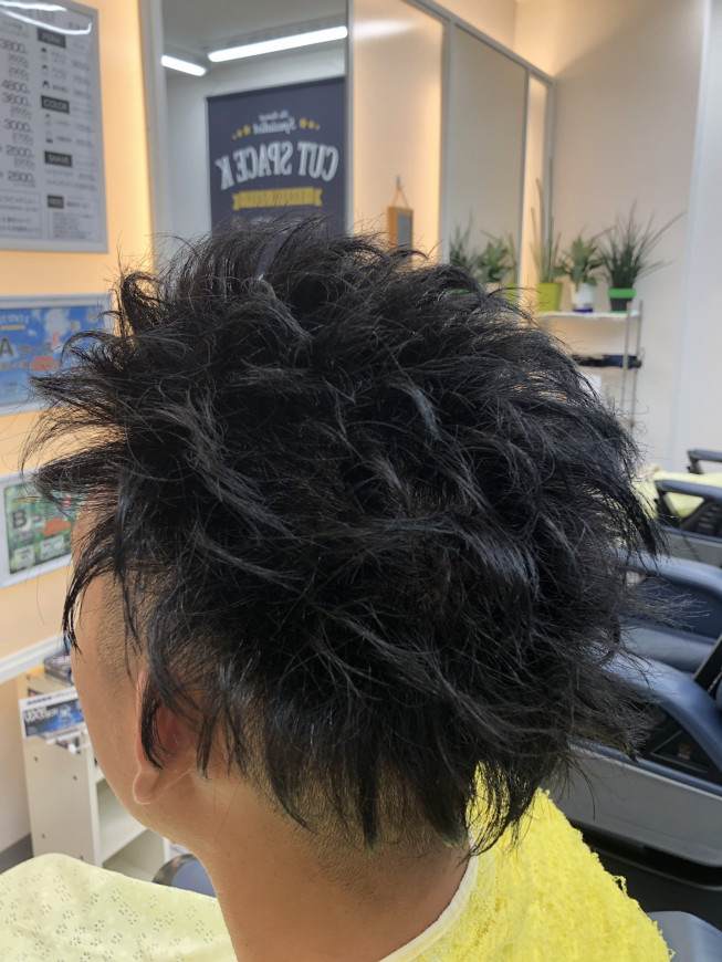 黒髪戻し カットスペース K Barber Shop 横浜市港南区の理容室 上永谷と下永谷の中間地にある理髪店です 駐車場2台分完備