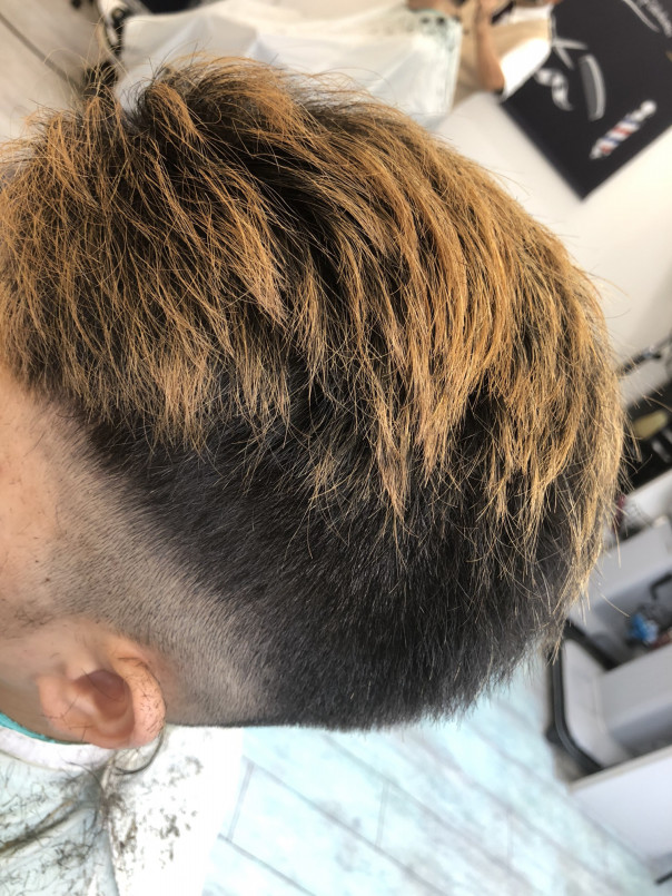 ヘアカラー ローズブラウン フェードカット カットスペース k ー Barber Shop 横浜市港南区の理容室 上永谷と下永谷の中間地にある理髪店です フェードカットやスキンフェードなどのメンズカットに定評あり 駐車場2台分完備 ヘアカラー ローズブラウン フェードカット カットスペース k ー Barber Shop 横浜市港南区の理容室 上永谷と下永谷の中間地にある理髪店です フェードカットやスキンフェードなどのメンズカットに定評あり 駐車場2台分完備