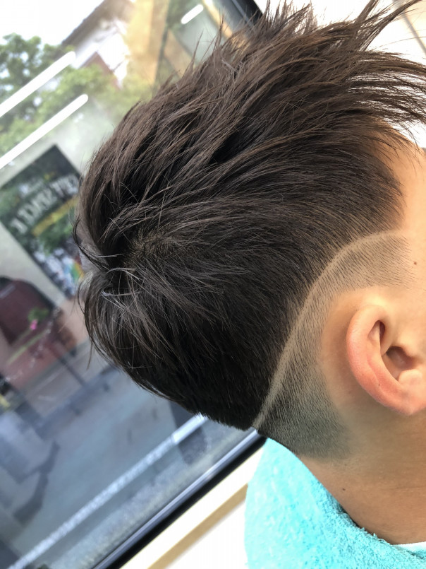 フェードカット ライン ジェットモヒカン 小学生 Kidsカット Barberスタイル カットスペース K Barber Shop 横浜市港南区の理容室 上永谷と下永谷の中間地にある理髪店です フェードカットやスキンフェードなどのメンズカットに定評あり 駐車場２台分完備