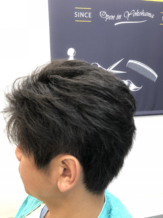 耳を出した短すぎない自然なスタイル カットスペース K Barber Shop 横浜市港南区の理容室 上永谷と下永谷の中間地にある理髪店です フェードカットやスキンフェードなどのメンズカットに定評あり 駐車場２台分完備