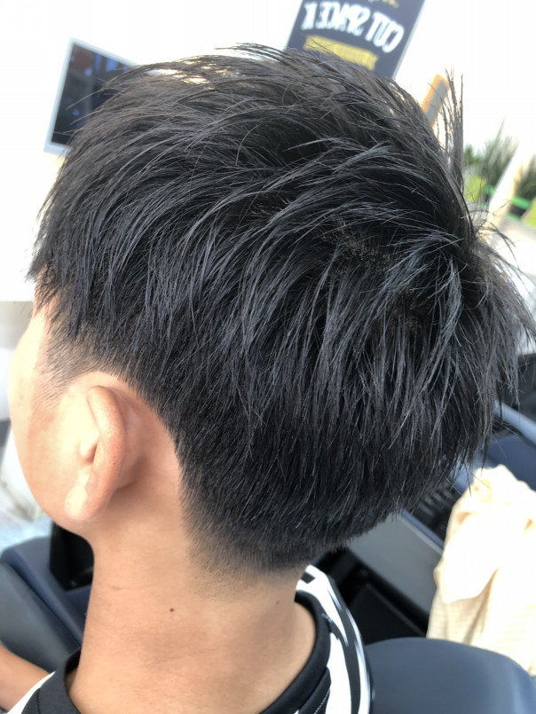 中学生 ふんわり無造作なツーブロック カットスペース K Barber Shop 横浜市港南区の理容室 上永谷と下永谷の中間地にある理髪店です フェードカットやスキンフェードなどのメンズカットに定評あり 駐車場２台分完備