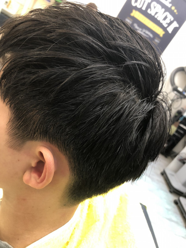 中学生 柔らかい束感 刈り上げのフォワードスタイル カットスペース K Barber Shop 横浜市港南区の理容室 上永谷と下永谷の中間地にある理髪店です フェードカットやスキンフェードなどのメンズカットに定評あり 駐車場２台分完備