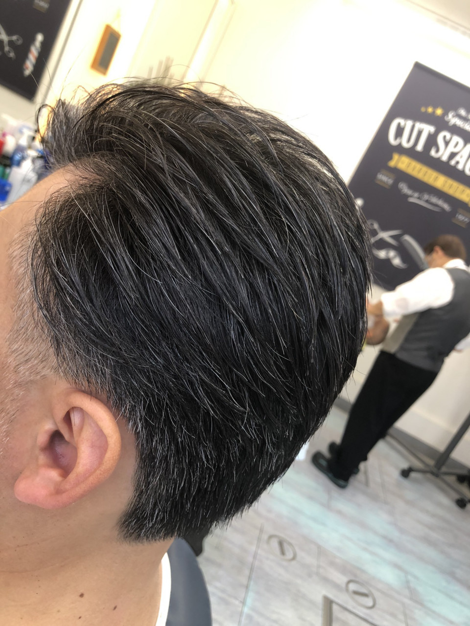 メンズ ツーブロック 分け目に即したカット バング カットスペース K Barber Shop 横浜市港南区の理容室 上永谷と下永谷の中間地にある理髪店です フェードカットやスキンフェードなどのメンズカットに定評あり 駐車場２台分完備