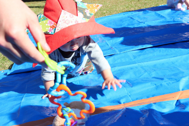 赤ちゃん兜ハイハイレース Mama Passport Nagaokakyo ママパスポート長岡京