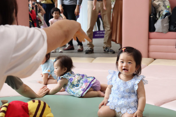 赤ちゃんハイハイレース Mama Passport Nagaokakyo ママパスポート長岡京