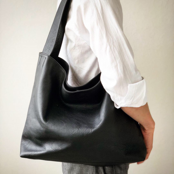 くたっとしたトートバッグ Hida ビスポークの革製品