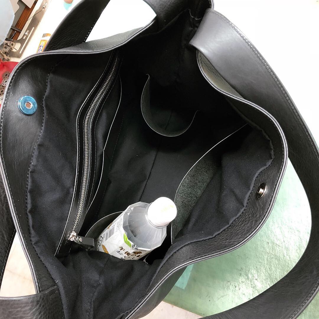 くたっとしたトートバッグ | Has|ビスポークの革製品。薬院の くたっとしたトートバッグ | Has|ビスポークの革製品。薬院の