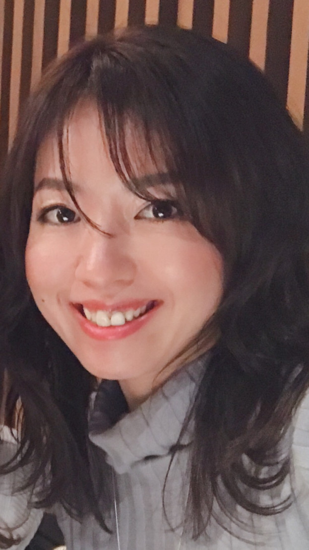 ナチュラルメイクとしっかりメイクの違い 艶感はそのままでもリップの色で全体的な雰囲気は変えられる Kimu Miyu S Make ナチュラルメイクとしっかりメイクの違い 艶感はそのままでもリップの色で全体的な雰囲気は変えられる Kimu Miyu S Make