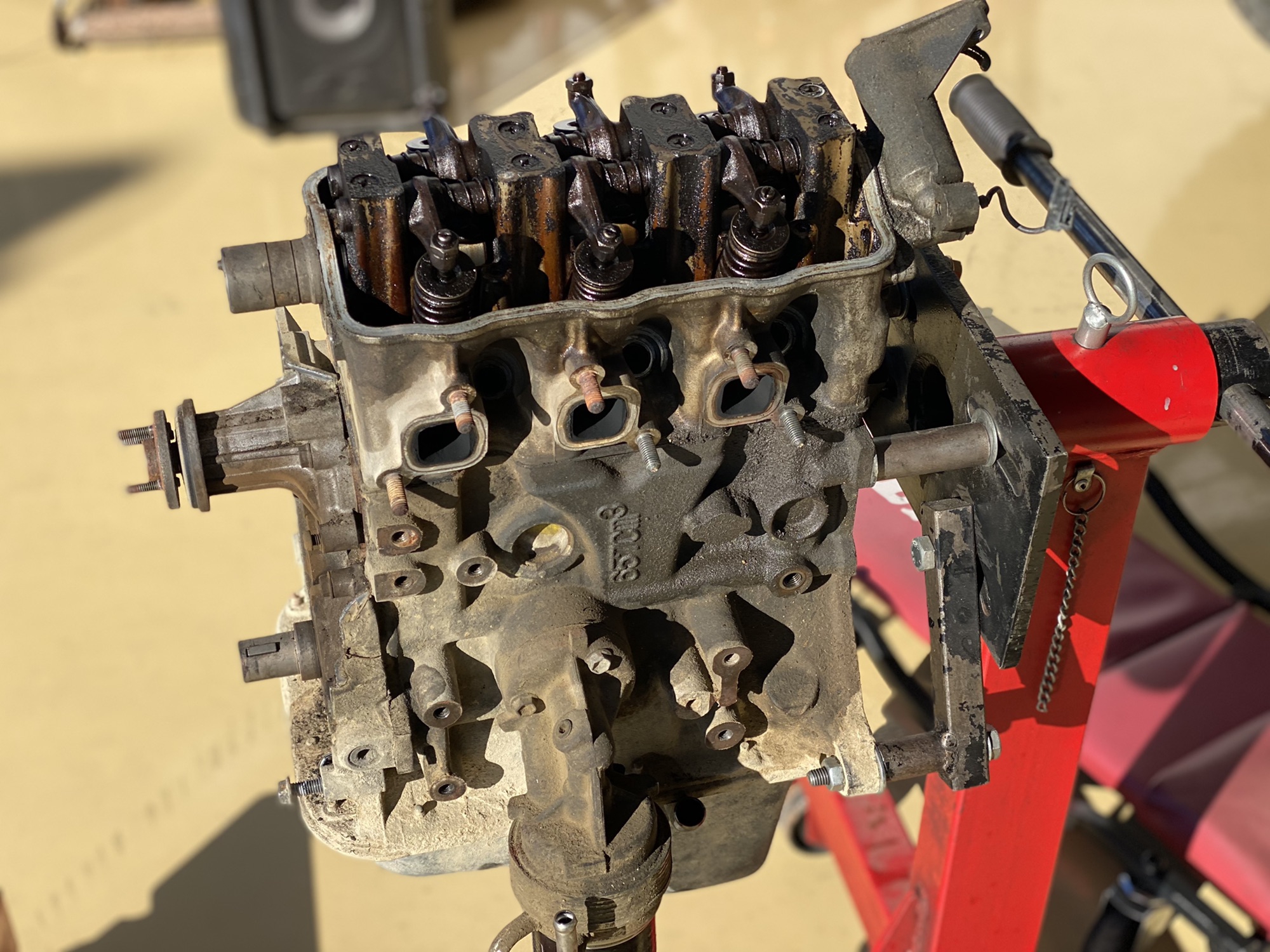 ジムニー シリンダーヘッド JA11 F6A - メルカリ