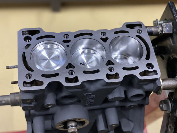 エンジンオーバーホール 組み立て ジムニー JA11 F6A SOHC | ジムニー  