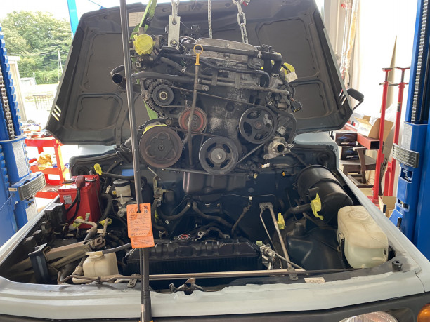 ジムニー JA22 JB23のエンジンで走る | ジムニー専門店AToRiKAブログ