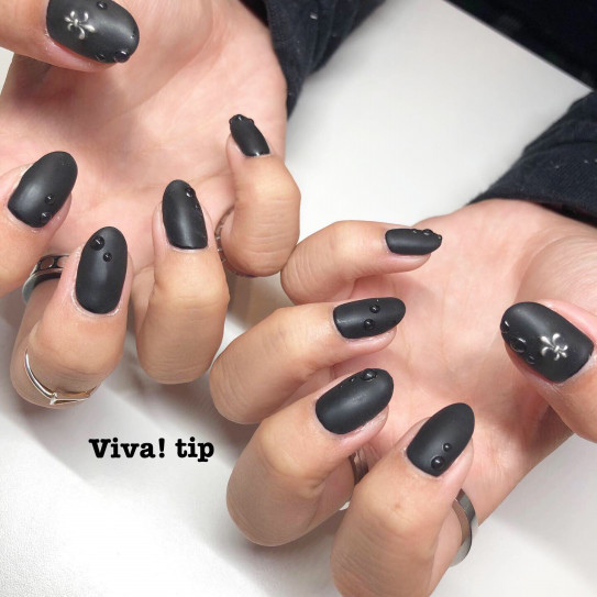 クール系個性派ブラックマットネイル 辻堂のネイルサロン Viva Tip ビバティップ