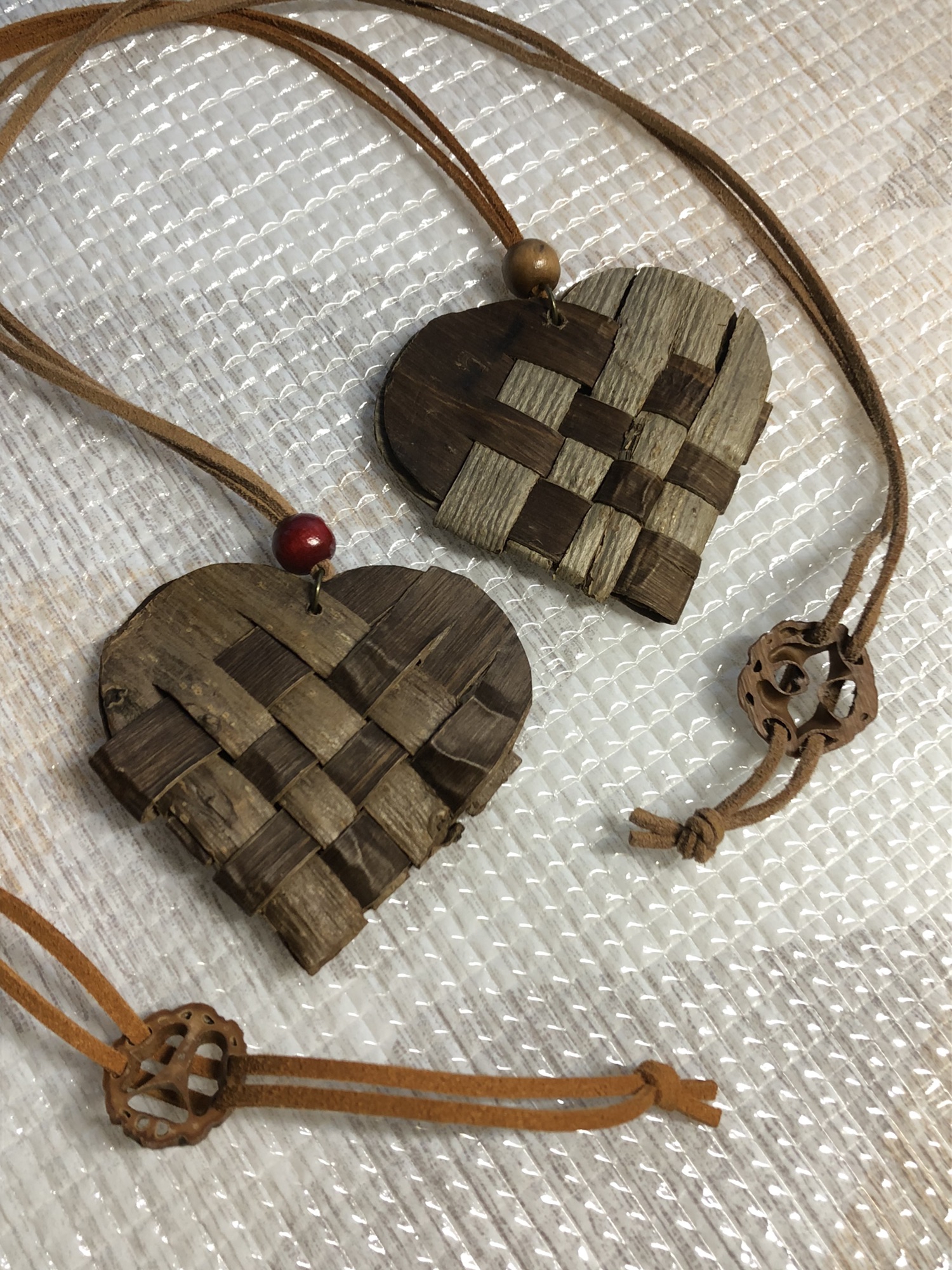 ひょっこりうさちゃん バラデザインラウンドレジンヘアゴム ひょっこりうさちゃん バラデザインラウンドレジンヘアゴム