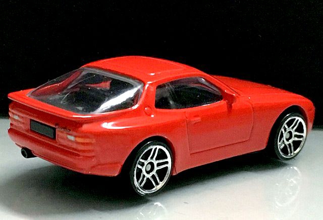 porsche 944 diecast model
