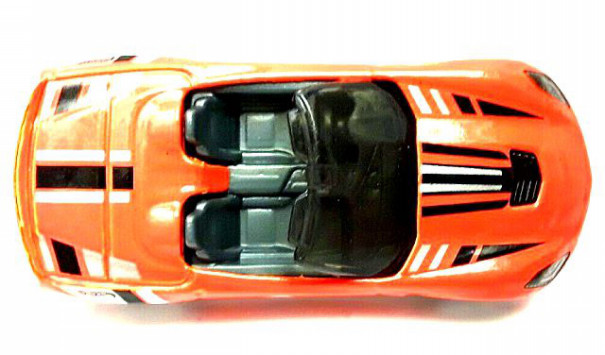 Hot Wheels Mystery Models 2014 – Corvette Chevrolet 1963 – Scala 1:64 – Dorata