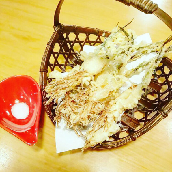 りっくちゃんガーリック料理 飯島倉庫株式会社 りっくちゃんガーリック埼玉 私たちはスーパーフードのスプラウトにんにくを専門に作ってる会社です とても栄養価が高く におい残り 胸焼けがほぼ有りません 個人差有り