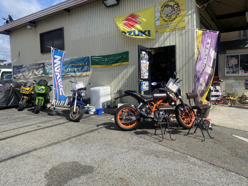 本日の滋賀県はいい天気 原付バイクなどのオイル交換やタイヤ交換承っております Motoshop 478racing 旧monkey Spaw