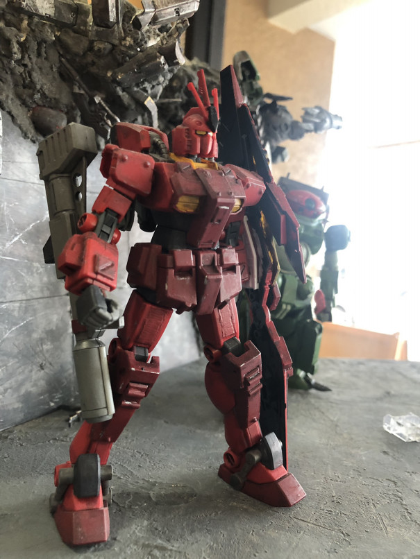 赤いガンダム ガンプラのあるヘアーサロン