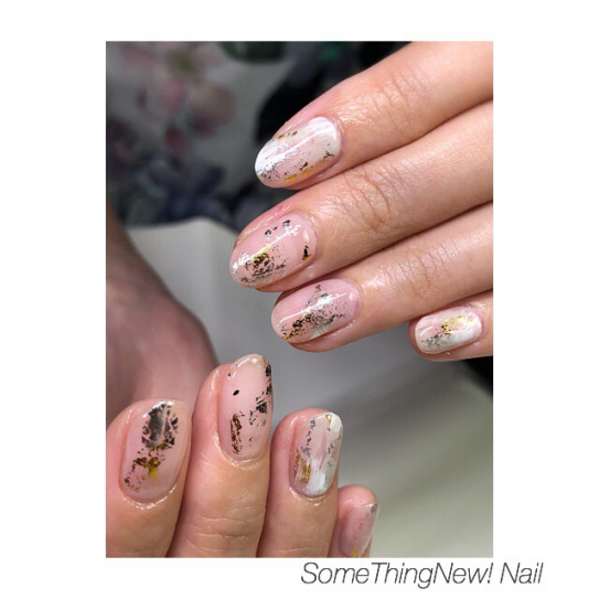 ゴールド シルバーのシンプルだけどこだわりネイル Somethingnew Nail