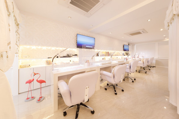 Nail Salon For U 上野 ネイルサロン 店舗内装のデザイン 設計 施工なら 株式会社田島創造所