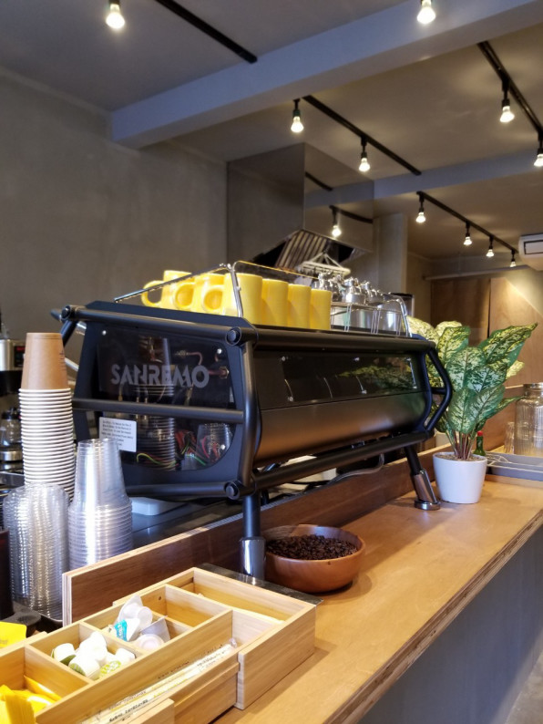 P S Coffee 学芸大学 カフェ 店舗内装のデザイン 設計 施工なら 株式会社田島創造所