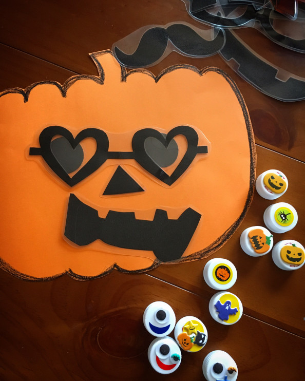 ハロウィンかぼちゃ福笑い Momochi English Plus こども英語教室 ハロウィンかぼちゃ福笑い Momochi English Plus こども英語教室