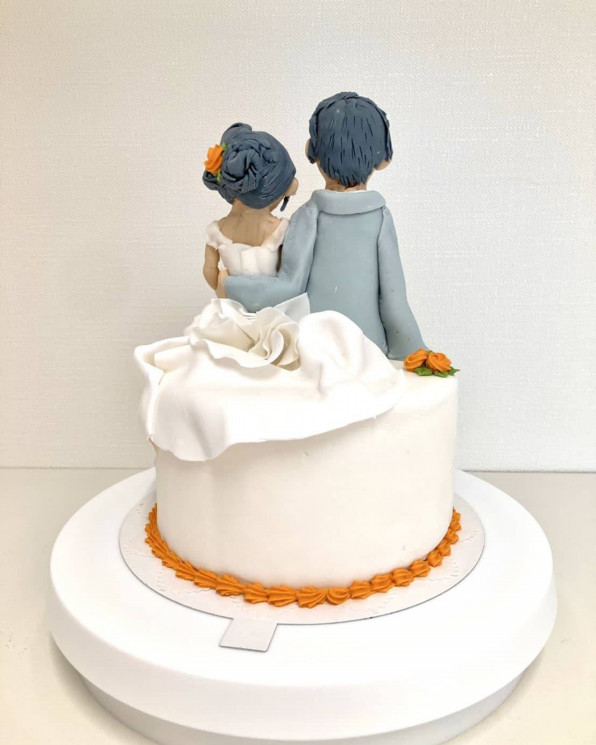 ご結婚祝いのサプライズケーキ Deliheart