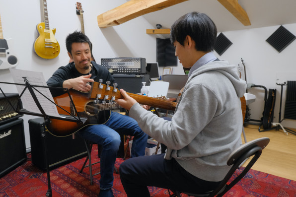 アコースティックギター 弾き語り まちのレッスンスタジオ カワフネ