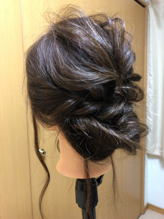 ちょいルーズなヘアアレンジ Hair Produce Hot Line ちょいルーズなヘアアレンジ Hair Produce Hot Line