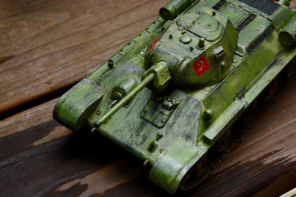 プラウダのT34/76夏季塗装を荒々しくウェザリングする | Learn and Be