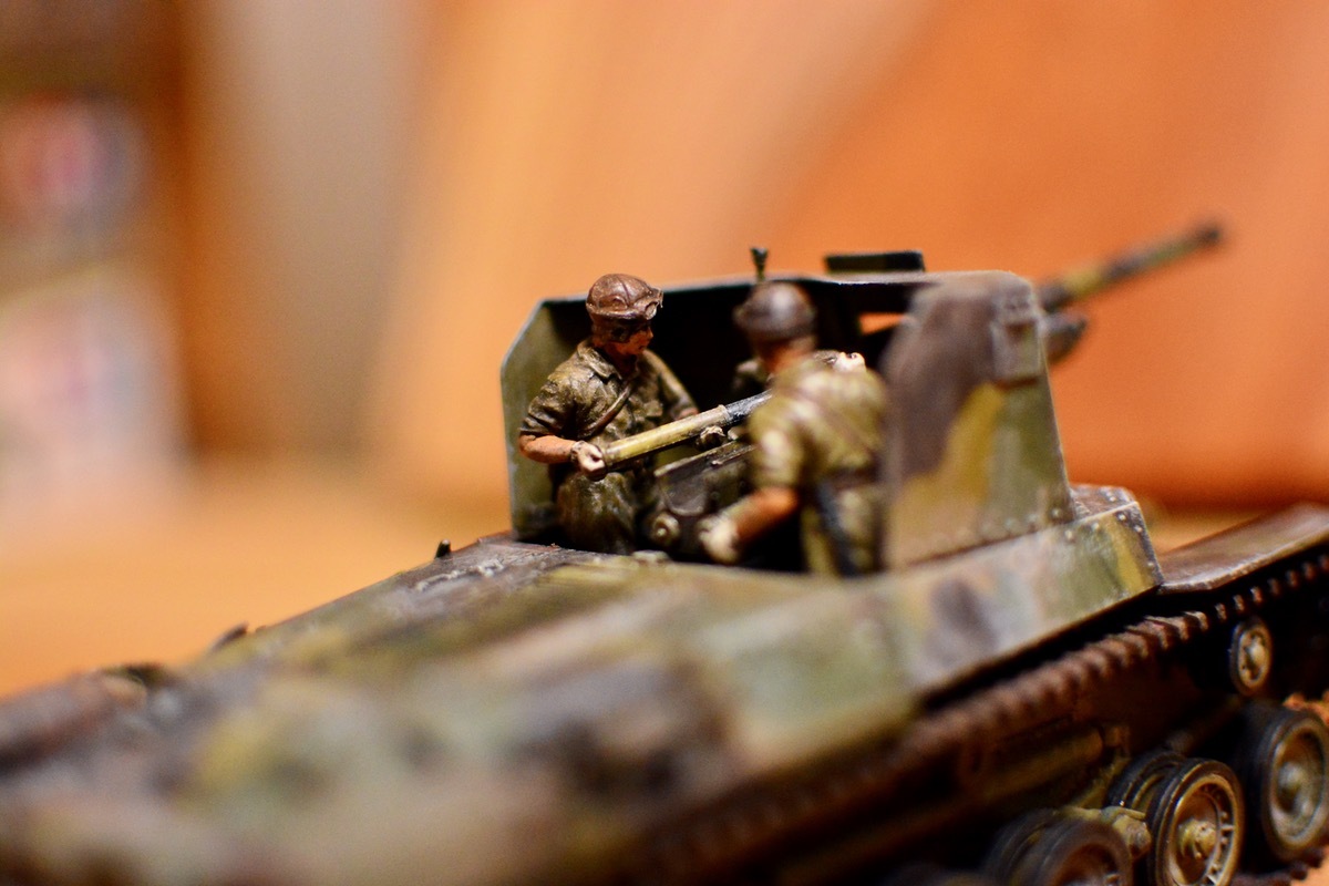 1/35 戦車モデル 迷彩塗装 フィギュア付き 1/35 戦車モデル 迷彩塗装 フィギュア付き
