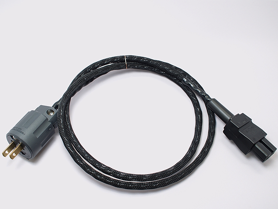 電源ケーブル　3pプラグ　オーディオアンププラグ、古河電気純銅線材を採用1.5m