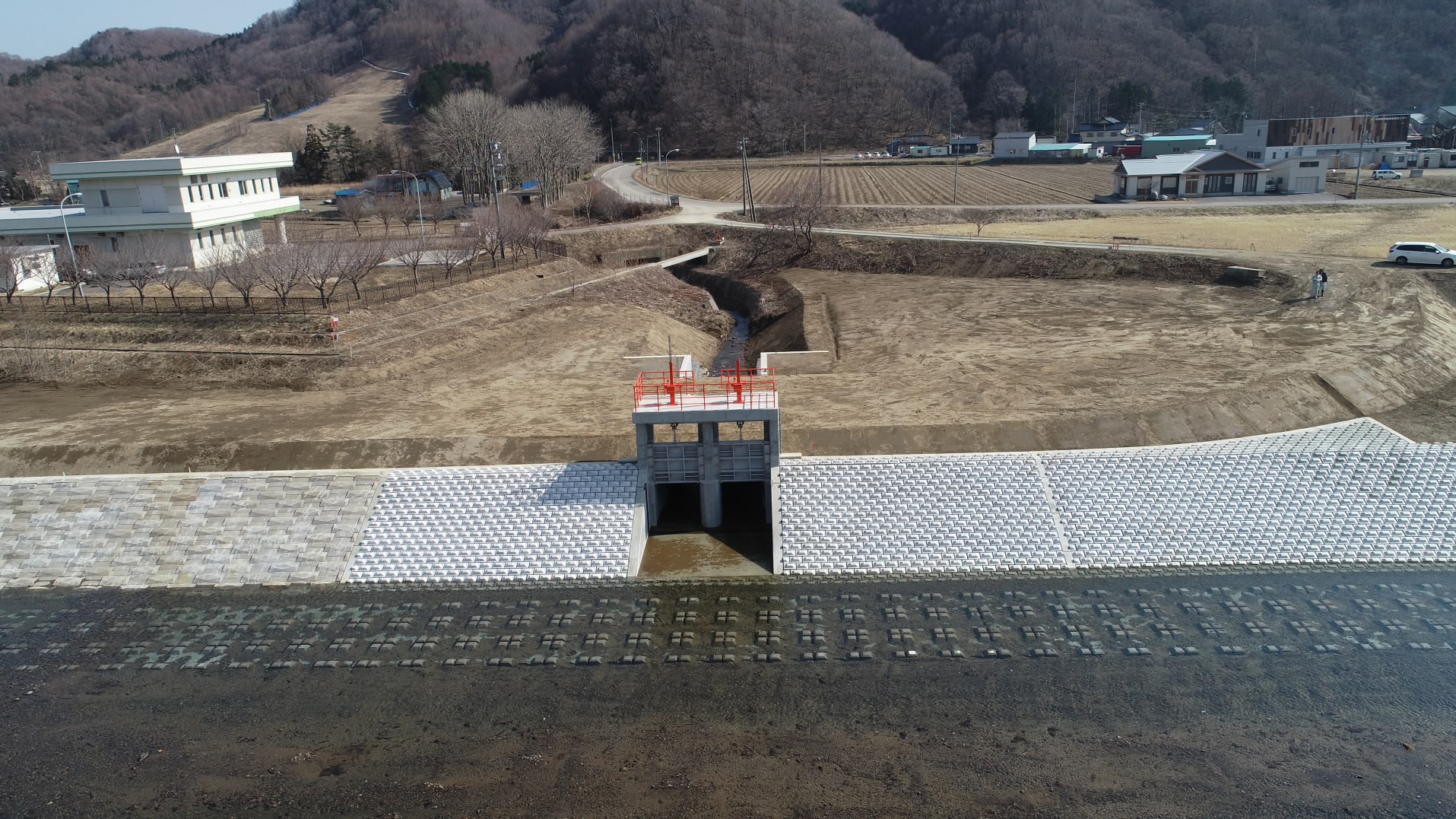 厚沢部川広域河川改修工事(安野呂川地区)(樋門工)【東陽・石黒経常