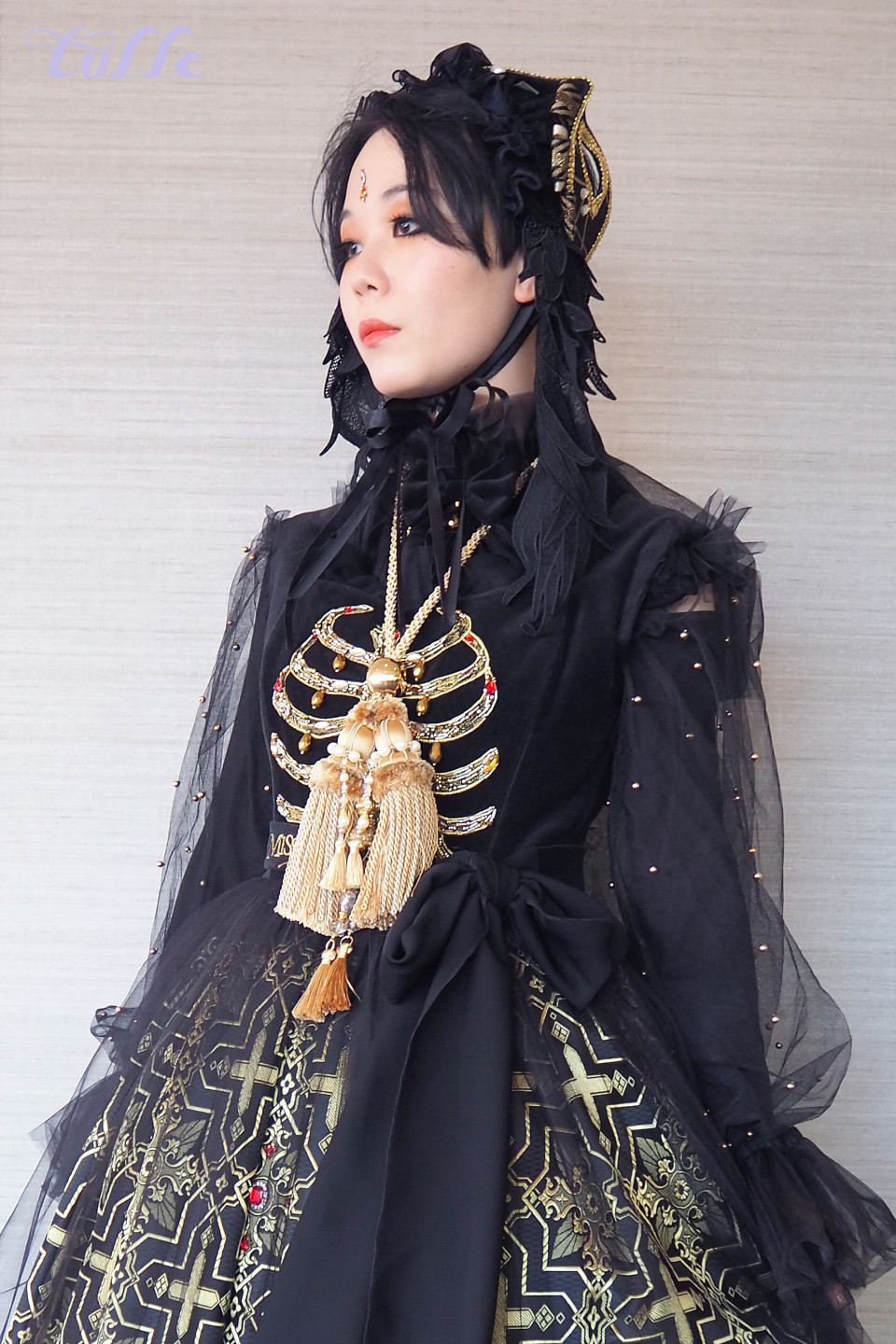海外ロリータブランドのジャンスカを主役にした魔女風コーデ from 