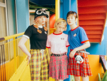 Lovers House Wc が初コラボ 90年代の原宿ファッションを現代の視点でリバイバル Tulle チュール