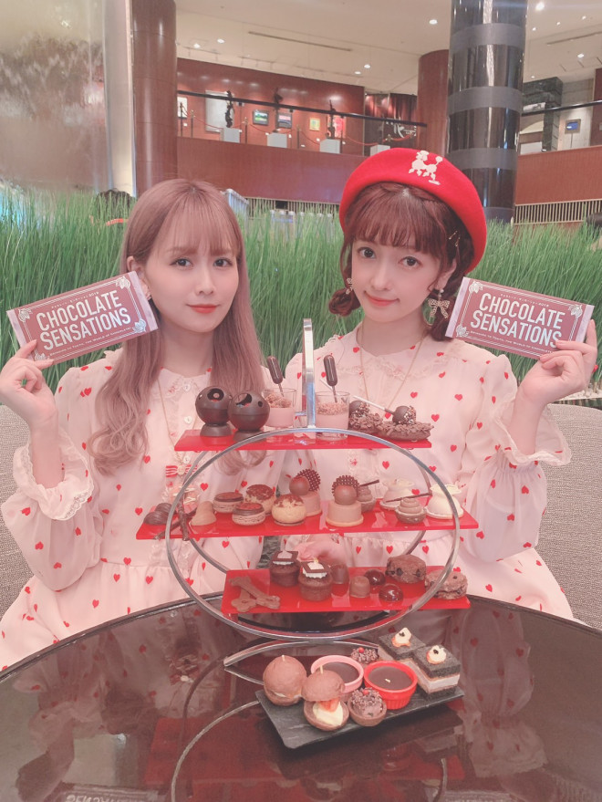 モデル 青木美沙子が直伝 アフタヌーンティーで写真映えする法則とは Tulle チュール モデル 青木美沙子が直伝 アフタヌーンティーで写真映えする法則とは Tulle チュール