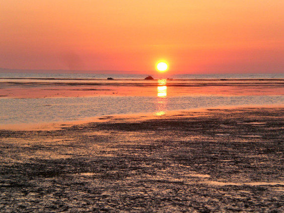 くぐり岩 滝瀬海岸の夕日 イラスト散歩 In Hokkaido